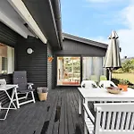 8845-glesborg-klara-hansens-vej-3 * Glesborg